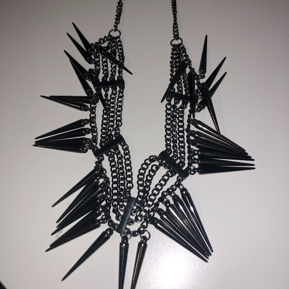 Forever 21 Statement Necklace in Gunmetal Spikes